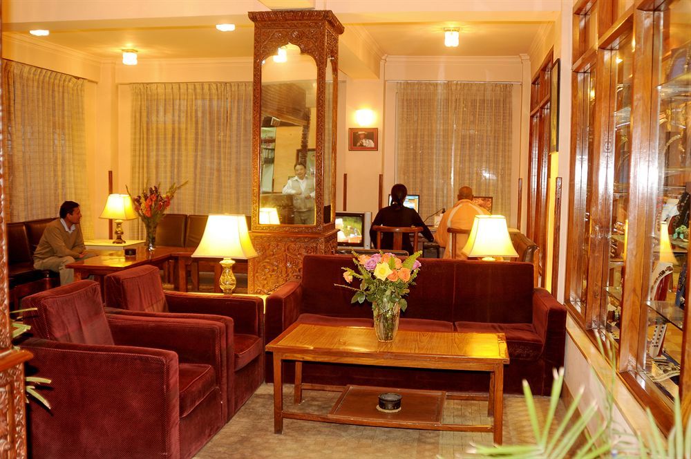 Hotel Excelsior Катманду Экстерьер фото